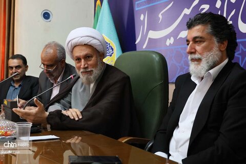 دیدار مدیران و فعالان گردشگری با نماینده ولی فقیه در استان فارس