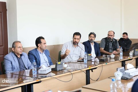 دیدار مدیران و فعالان گردشگری با نماینده ولی فقیه در استان فارس