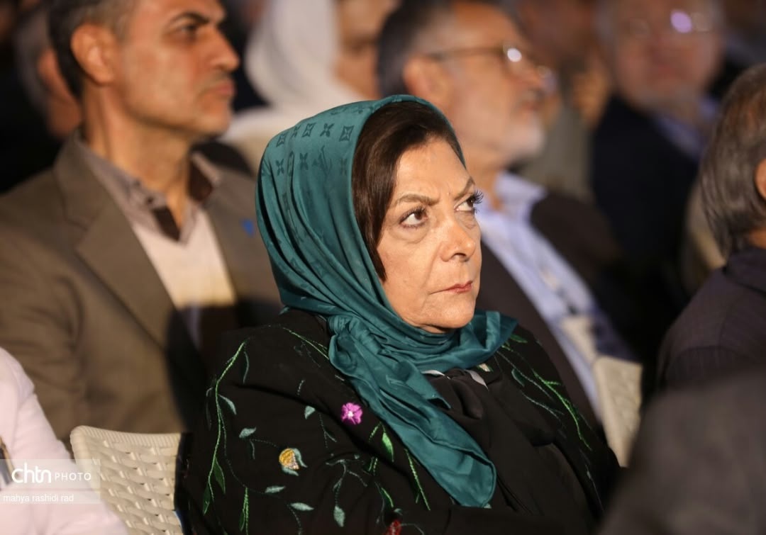 مهوش وقاری، بازیگر سینما و تلویزیون در گفت‌وگو با میراث‌آریا: