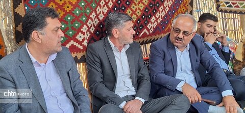 نمایش دست‌بافته‌های دهستان سادات محمودی در حاشیه همایش روستای میمند