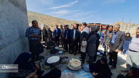 نمایش دست‌بافته‌های دهستان سادات محمودی در حاشیه همایش روستای میمند