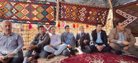 نمایش دست‌بافته‌های دهستان سادات محمودی در حاشیه همایش روستای میمند
