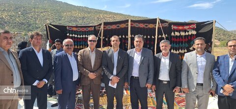 نمایش دست‌بافته‌های دهستان سادات محمودی در حاشیه همایش روستای میمند