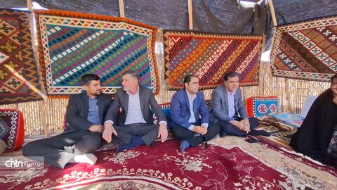 نمایش دست‌بافته‌های دهستان سادات محمودی در حاشیه همایش روستای میمند