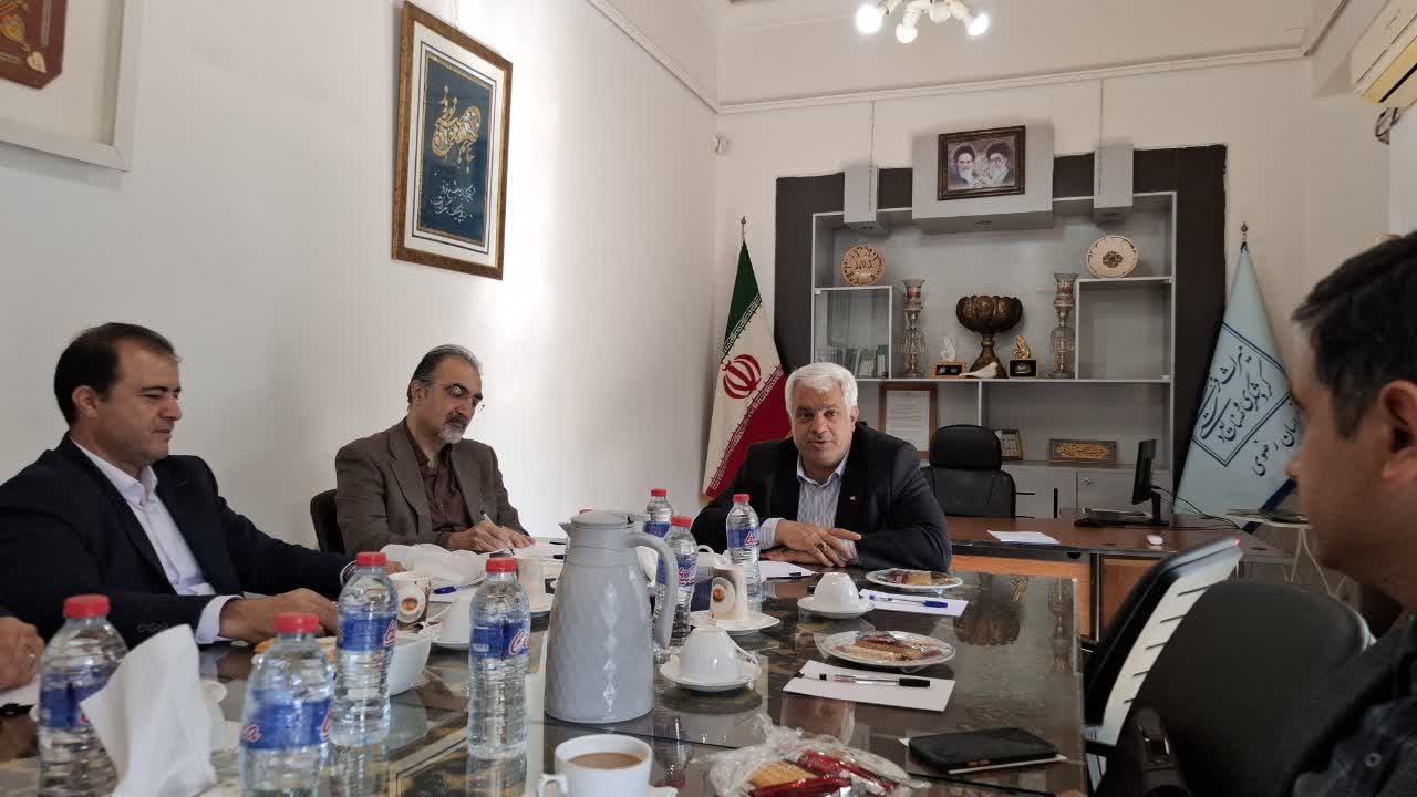 مرکز نوآوری و خانه خلاق صنایعدستی پل ارتباطی و حلقه وصل دانشجویان، دانشگاهیان، بازار و مصرف کننده است