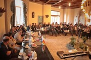 بررسی فرصت‌ها و چالش‌های گردشگری مهدیشهر در نشست صمیمی استاندار سمنان با سرمایه‌گذاران