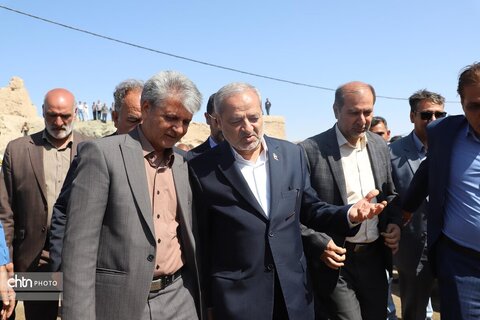 افین