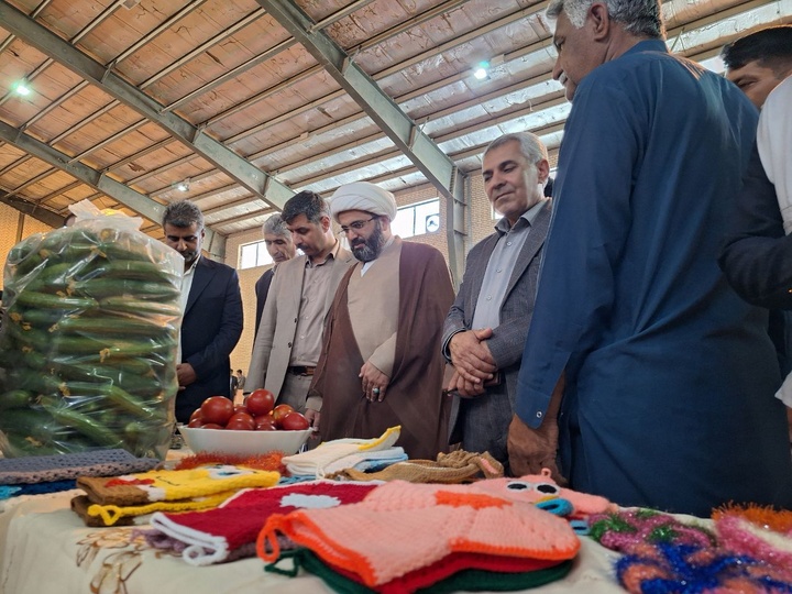 برگزاری جشنواره «شکوه تولید و هنر روستایی» با بیش از ۵۰ غرفه در بخش کرباسک زابل