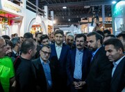 بازدید معاون رئیس‌جمهوری از غرفه خوزستان در نمایشگاه توانمندی‌های روستایی و عشایری