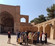 بازدید گردشگران از آثار تاریخی قاین همزمان با نزدیک‌شدن فصل برداشت زرشک و زعفران