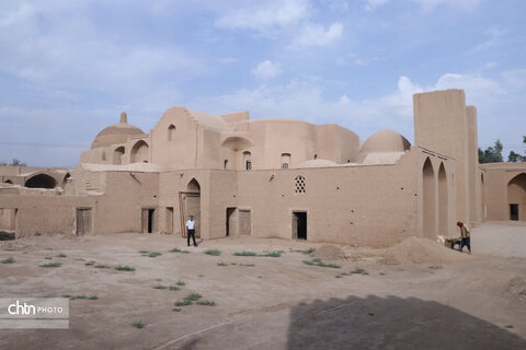 بازدید از آثار تاریخی و فرهنگی شهرستان اشکذر