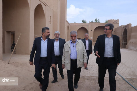بازدید از آثار تاریخی و فرهنگی شهرستان اشکذر