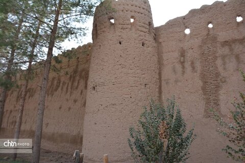 بازدید از آثار تاریخی و فرهنگی شهرستان اشکذر