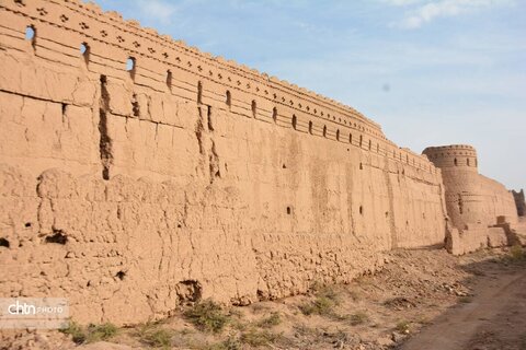 بازدید از آثار تاریخی و فرهنگی شهرستان اشکذر