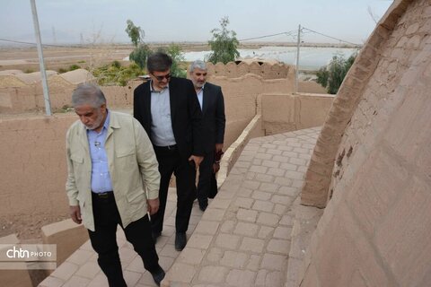 بازدید از آثار تاریخی و فرهنگی شهرستان اشکذر