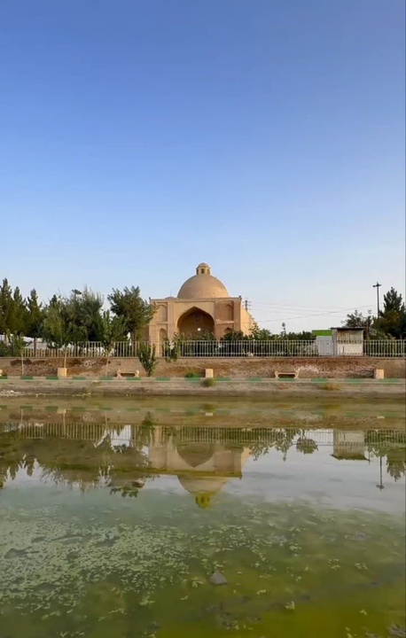 امامزاده سه گنبدان (بقعه متبرکه امامزادگان زید و رحمان) یکی از ارزشمندترین و شاخص‌ترین آثار تاریخی، مذهبی و معماری البرز