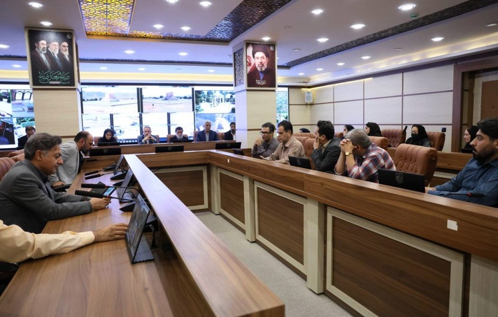 نشست معاون گردشگری وزارت میراث‌فرهنگی با کارکنان اداره کل میراث‌فرهنگی فارس برگزار شد
