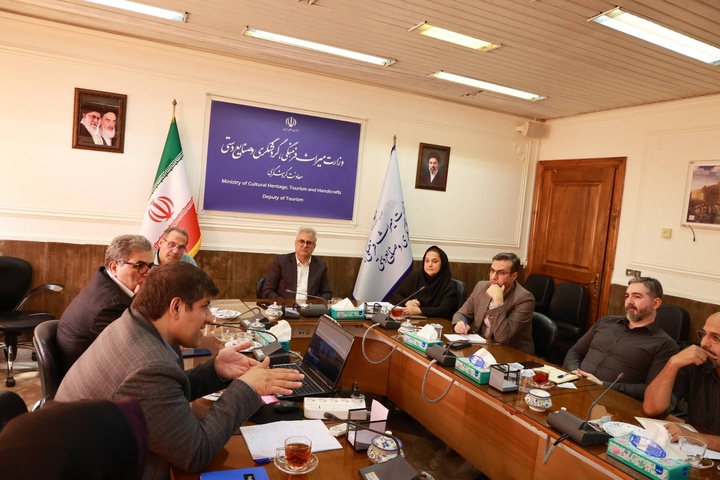 هم‌افزایی نظام آموزشی و صنعت گردشگری، ضرورتی برای تربیت نیروی انسانی ماهر و توسعه گردشگری کشور است