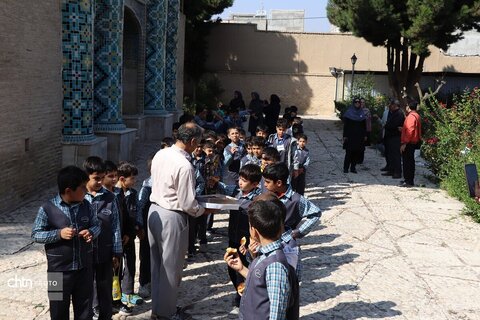 جشنواره نقاشی کودکان در بنای تاریخی آینه خانه مفخم بجنورد