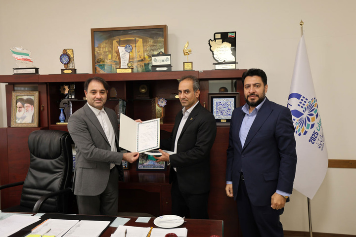 قدردانی معاون گردشگری اصفهان از استمرار خدمت‌رسانی راه‌آهن در شرایط بحرانی و دوران جنگ