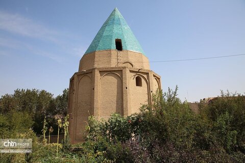 بازدید نماینده مردم قم از طرح‌های مرمتی و عمرانی میراث‌فرهنگی