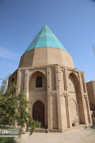 بازدید نماینده مردم قم از طرح‌های مرمتی و عمرانی میراث‌فرهنگی