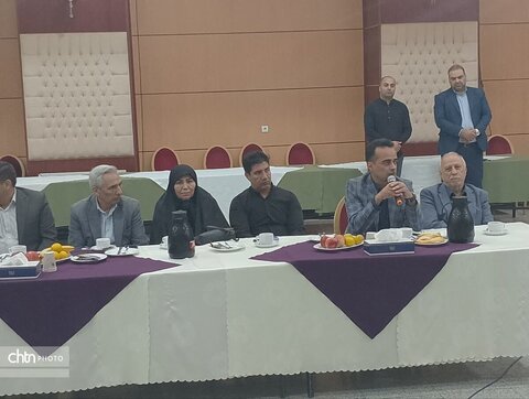 نشست صمیمی دادستان طرقبه شاندیر با فعالان  گردشگری شهرستان