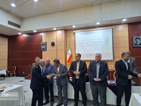 نشست صمیمی دادستان طرقبه شاندیر با فعالان  گردشگری شهرستان