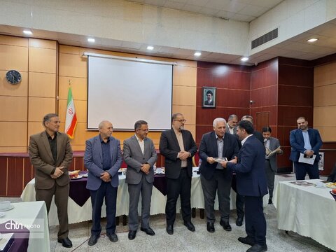 نشست صمیمی دادستان طرقبه شاندیر با فعالان  گردشگری شهرستان