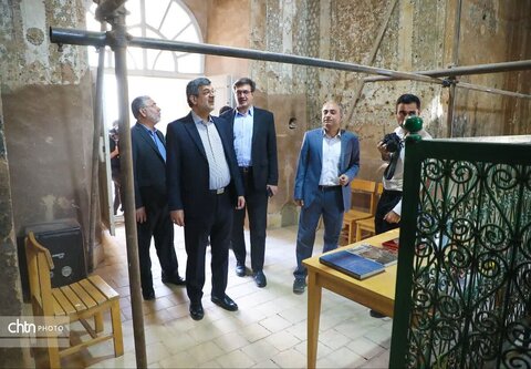 بازدید استاندار یزد از روند پیشرفت پروژه‌های بقعه سید شمس‌الدین و بازار حضرت عباسی