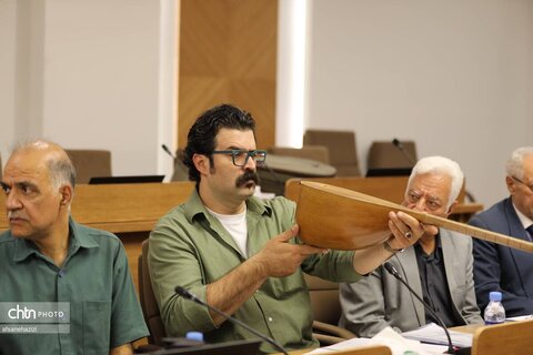 ارزیابی هنرمندان ساز سازی سنتی در نشست کمیته تخصصی شورای ارزشیابی هنرمندان صنایع دستی