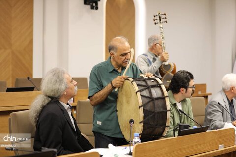 ارزیابی هنرمندان ساز سازی سنتی در نشست کمیته تخصصی شورای ارزشیابی هنرمندان صنایع دستی