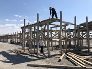 مرمت اسکله چوبی قاجاری بندر شرفخانه آغاز شد/ بازسازی سازه تاریخی تا پایان آذرماه تکمیل می‌شود