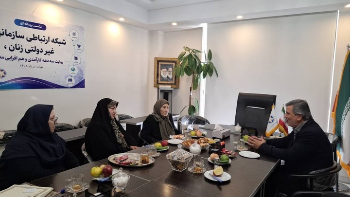 تأکید بر توسعه همکاری‌های مشترک برای حمایت از بانوان هنرمند صنایع‌دستی استان تهران