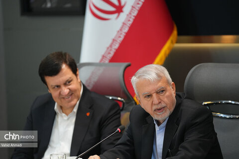 نشست با مدیرعامل، اعضای هیئت‌مدیره و مدیران ارشد بانک ملت