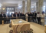 فردوسی نماد هویت ملی و حماسه است
