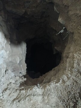 تونل ۳ متری زیر کوچه برای یافتن گنج در کلیبر/ حفاری ۵ متری در همسایگی مسجد روستای مقیاس کلیبر شناسایی شد