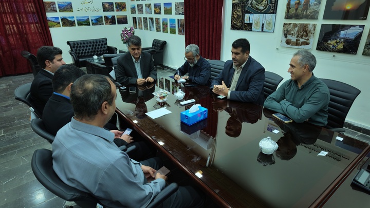 بررسی مشکلات اعتباری و کمبود نیروی انسانی ادارات میراث‌فرهنگی سه شهرستان لرستان