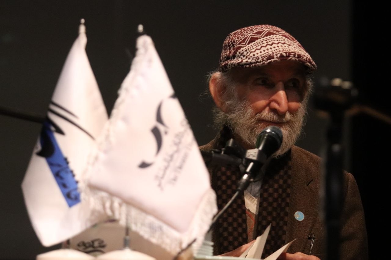 چرا کارگردانان حرفه‌ای تئاتر کم‌کار شده‌اند؟ از اقتصاد ناسالم و کمبود بودجه تا تئاتر بی‌مسئله و فقدان حمایت از گروه‌های مستقل