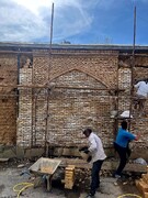 آغاز مرمت نمای تکیه تاریخی گرکان با همکاری میراث‌فرهنگی و مدیریت محلی روستا