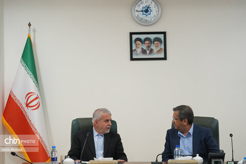 نشست وزیر میراث فرهنگی گردشگری و صنایع دستی با رئیس بانک مرکزی کشور