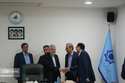 نشست وزیر میراث فرهنگی گردشگری و صنایع دستی با رئیس بانک مرکزی کشور