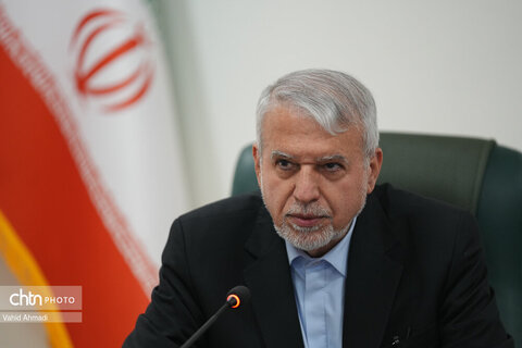 نشست وزیر میراث فرهنگی گردشگری و صنایع دستی با رئیس بانک مرکزی کشور