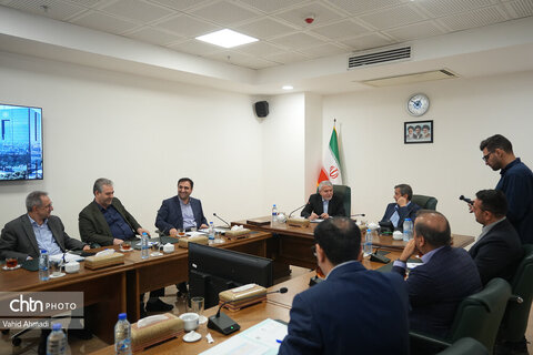 نشست وزیر میراث فرهنگی گردشگری و صنایع دستی با رئیس بانک مرکزی کشور