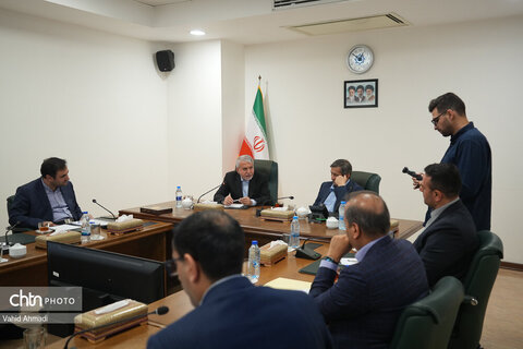 نشست وزیر میراث فرهنگی گردشگری و صنایع دستی با رئیس بانک مرکزی کشور