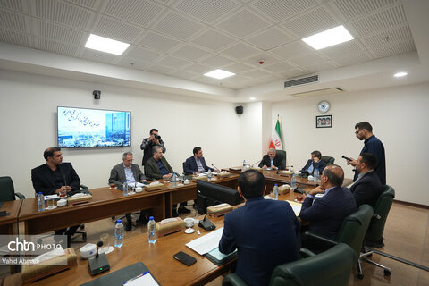 نشست وزیر میراث فرهنگی گردشگری و صنایع دستی با رئیس بانک مرکزی کشور