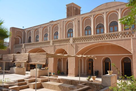 خانه تاریخی علومی یزد، بستری برای توسعه فعالیت‌های خلاقانه صنایع‌دستی و هنر
