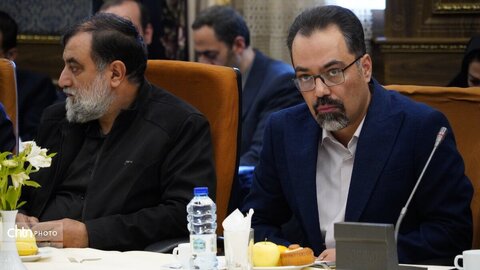نشست کمیسیون فرهنگی مجلس شورای اسلامی با نخبگان و فعالان فرهنگی و اجتماعی استان همدان