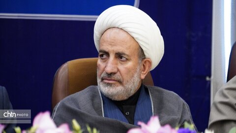 نشست کمیسیون فرهنگی مجلس شورای اسلامی با نخبگان و فعالان فرهنگی و اجتماعی استان همدان