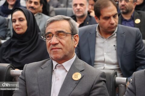 آیین رونمایی از گواهینامه ثبت جشنواره بین‌المللی روز ملی زعفران در تقویم رویدادهای گردشگری کشور که همزمان با همایش روز ملی زعفران برگزار شد